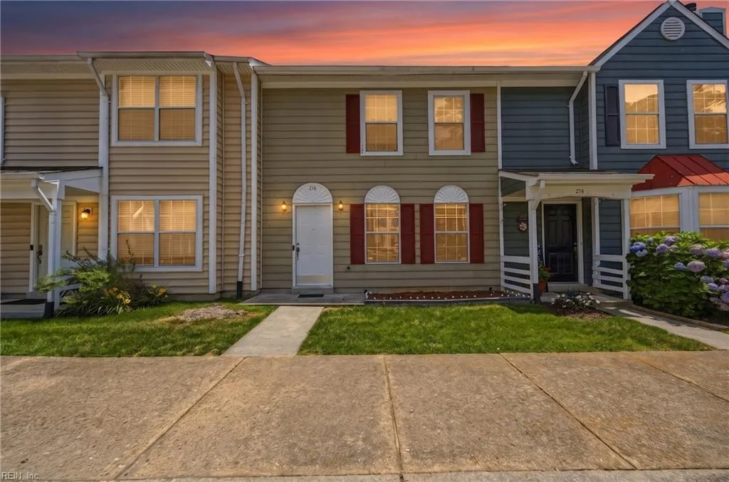 216 Whitewater DR, NEWPORTNEWS VA 23608 - Photo 2