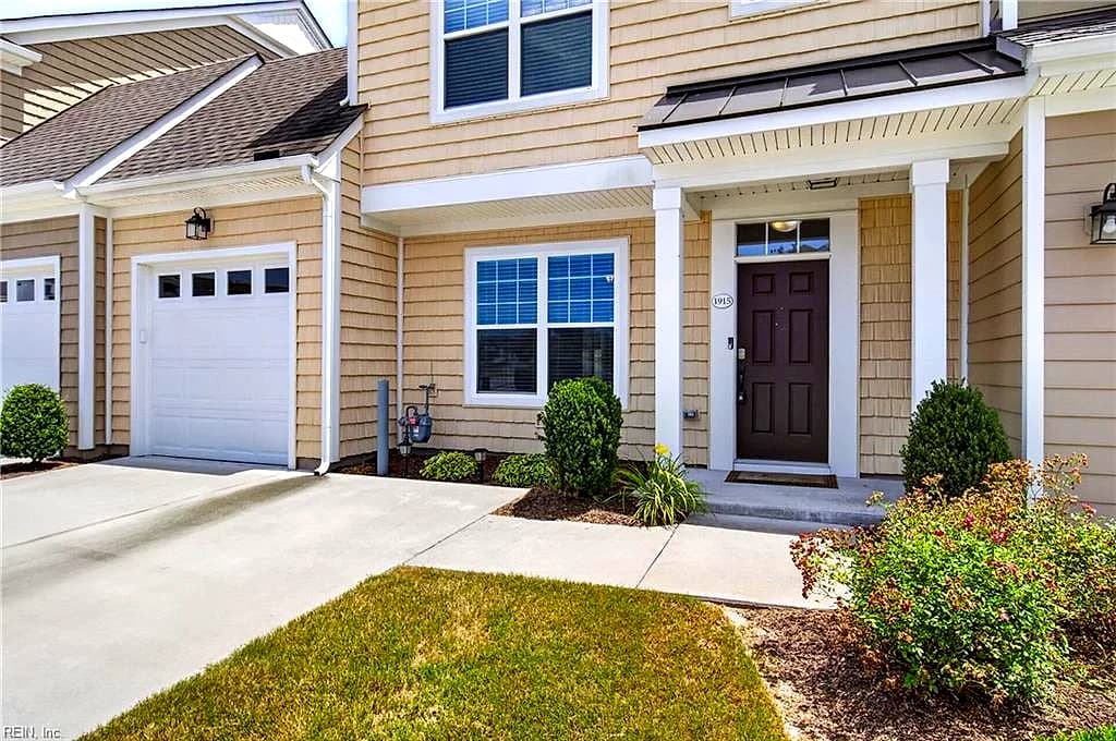 1915 Dobson CT, CHESAPEAKE VA 23322 - Photo 3