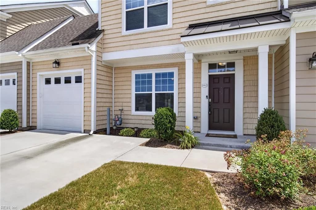 1915 Dobson CT, CHESAPEAKE VA 23322 - Photo 3