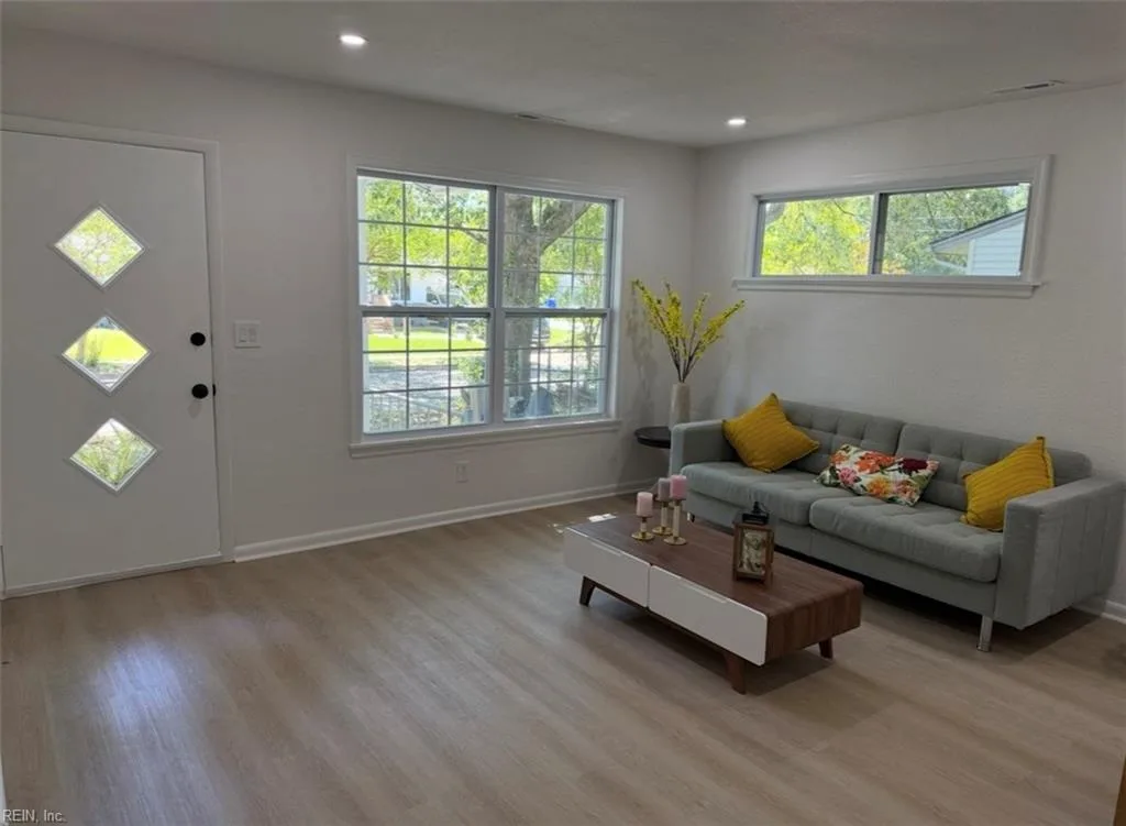 3405 Hyde Circle CIR, NORFOLK VA 23513 - Photo 3