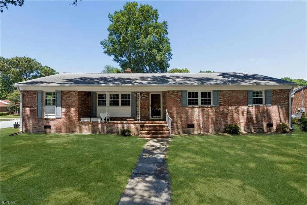 1667 Neptune DR, HAMPTON VA 23669