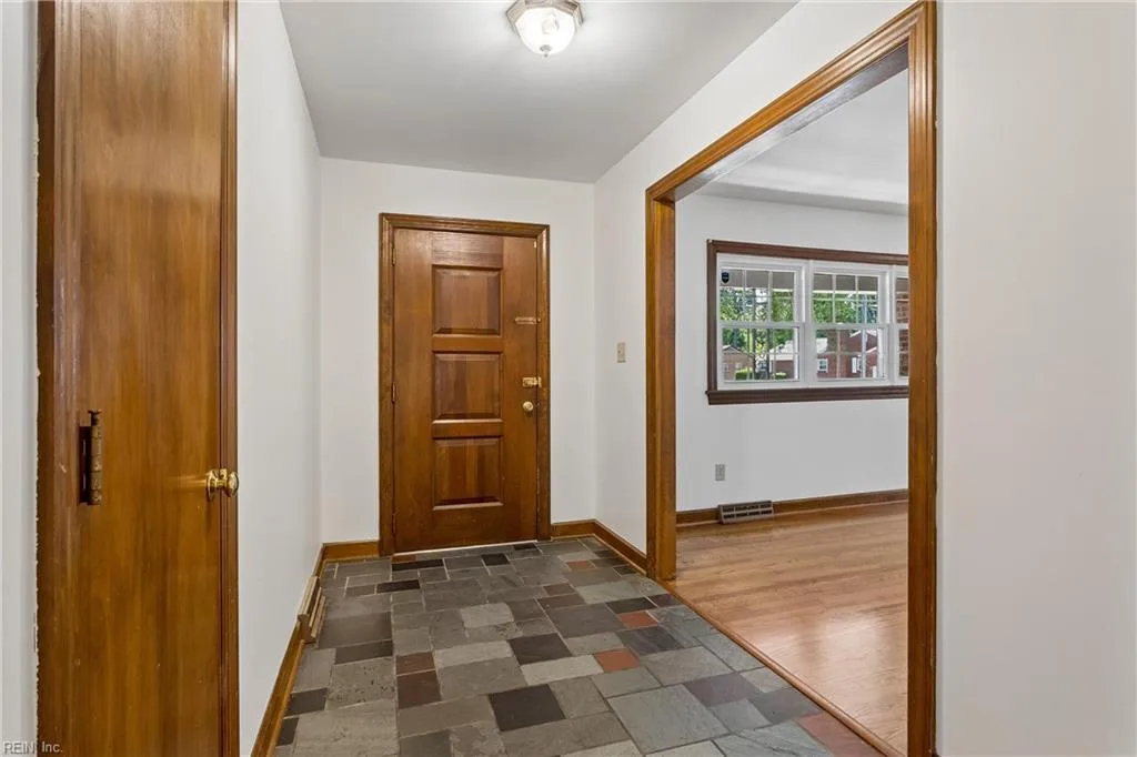 1667 Neptune DR, HAMPTON VA 23669 - Photo 5