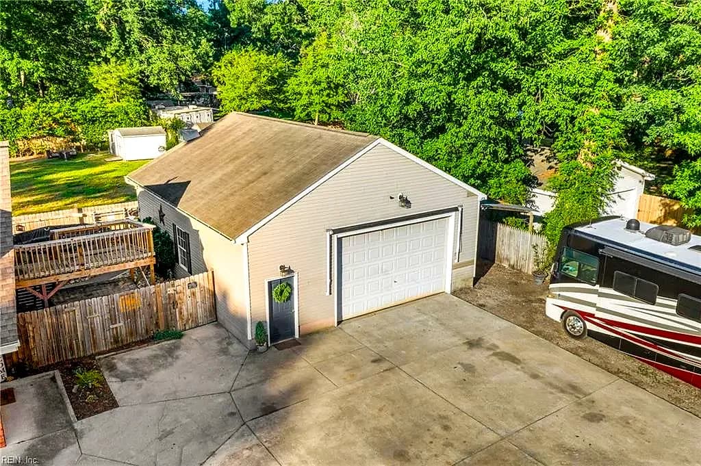 406 Grafton District RD, YORKTOWN VA 23692 - Photo 5