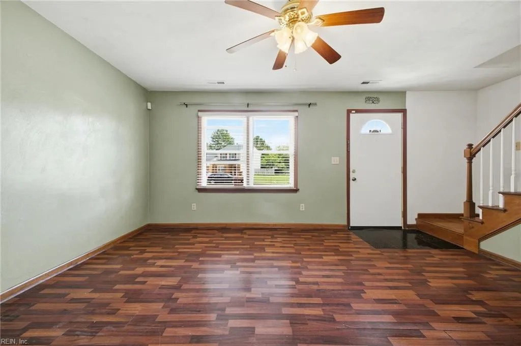 910 Wickford DR, CHESAPEAKE VA 23320 - Photo 5