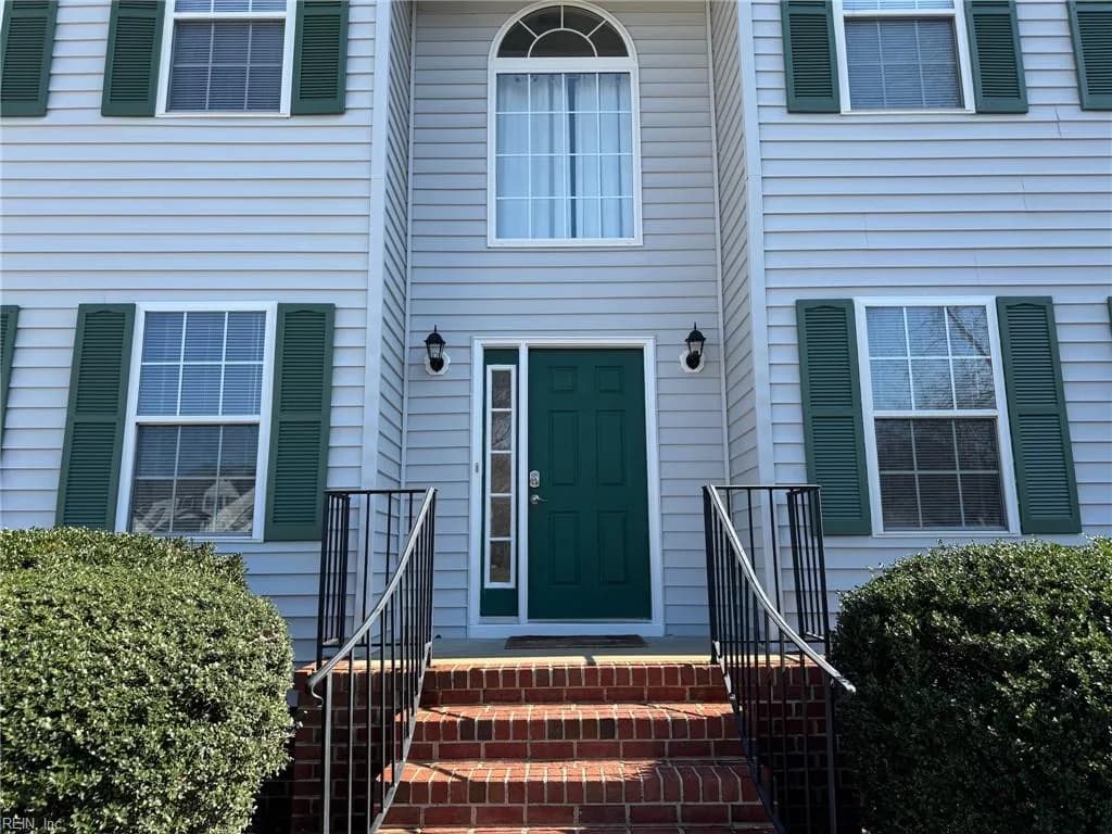 110 Bugle CT, YORKTOWN VA 23693 - Photo 3