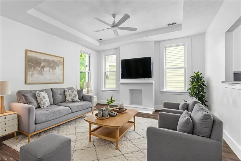 410 W 29th ST, NORFOLK VA 23508 - Photo 3