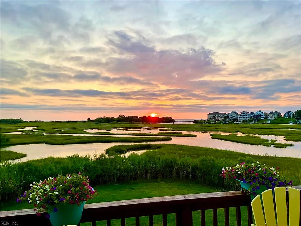 23 Mizzen CIR, HAMPTON VA 23664