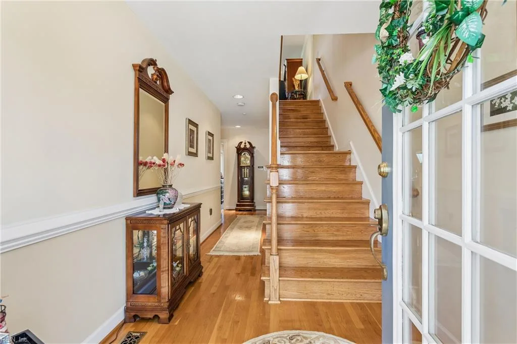 23 Mizzen CIR, HAMPTON VA 23664 - Photo 4