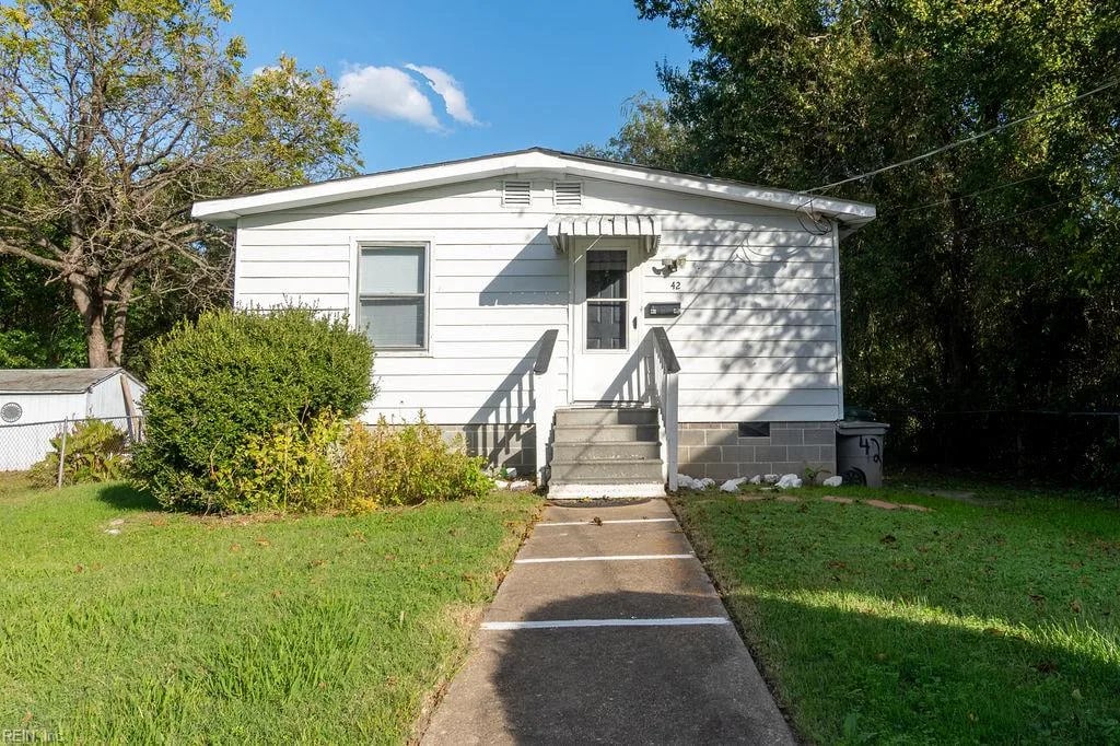 42 Fulton ST, HAMPTON VA 23663