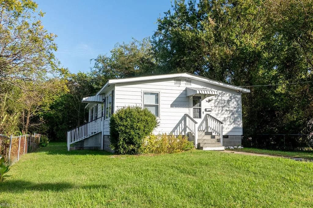 42 Fulton ST, HAMPTON VA 23663 - Photo 3