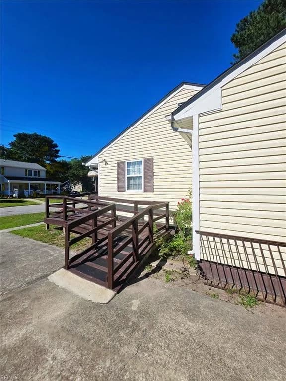 515 Weaver CIR, PORTSMOUTH VA 23701 - Photo 5