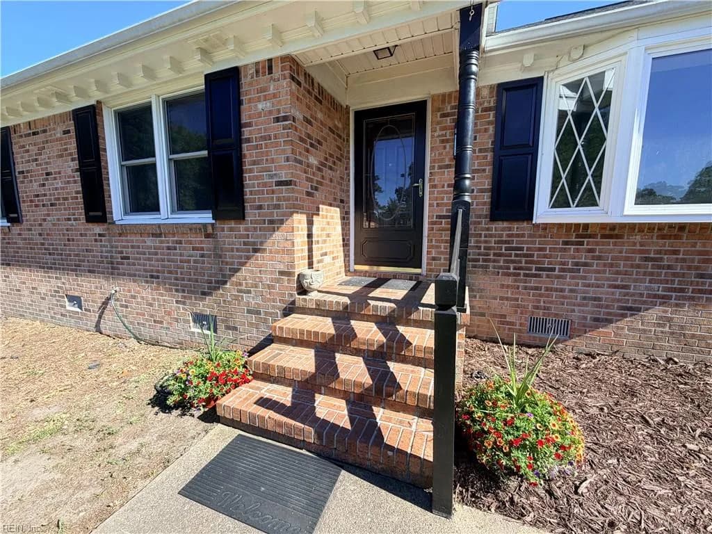 5304 Gale DR, VIRGINIABEACH VA 23464 - Photo 2