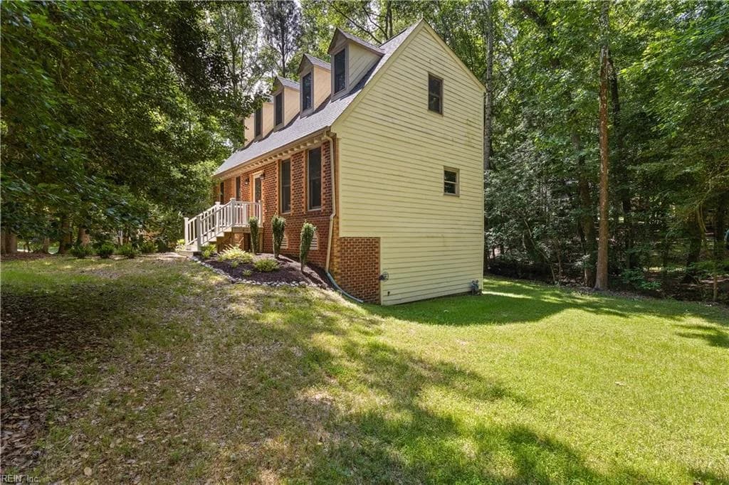 102 Sharps RD, WILLIAMSBURG VA 23188 - Photo 4