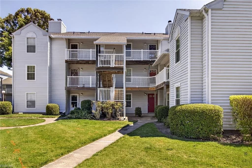 2104 Advent CT, VIRGINIABEACH VA 23454 - Photo 2