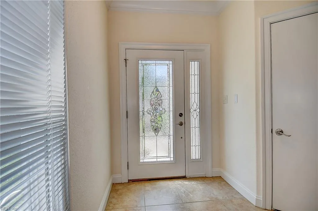 2224 Berrie CIR W, VIRGINIABEACH VA 23455 - Photo 3
