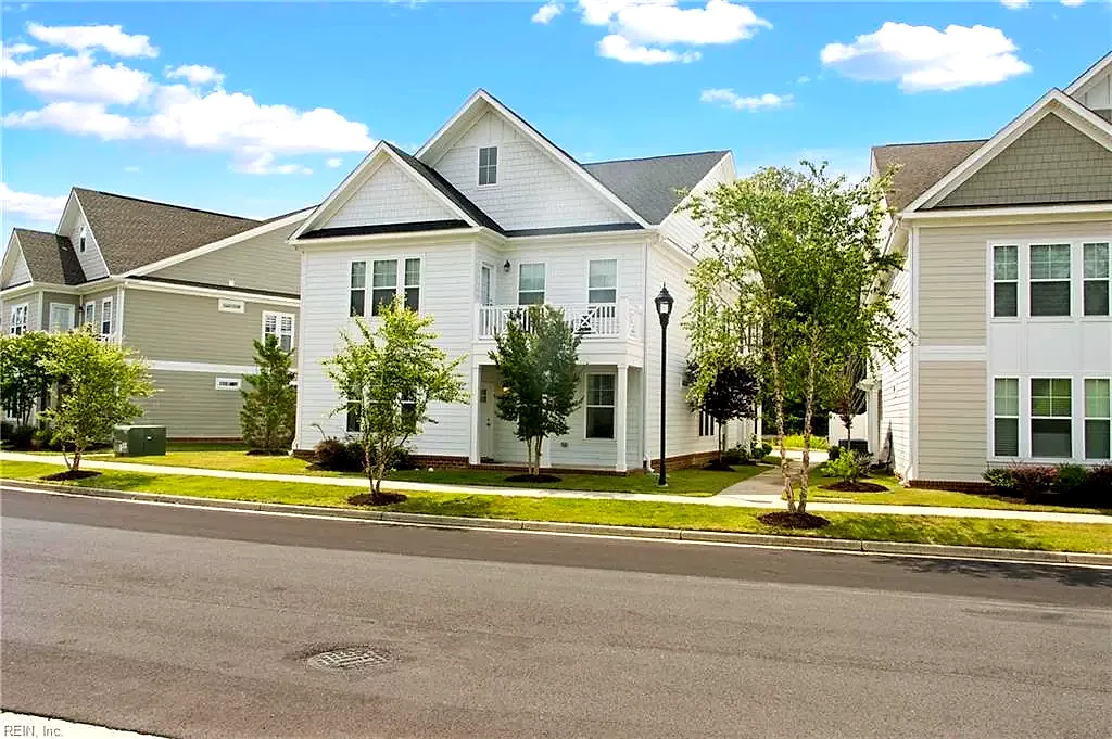 125 Mainsail LOOP, YORKTOWN VA 23693