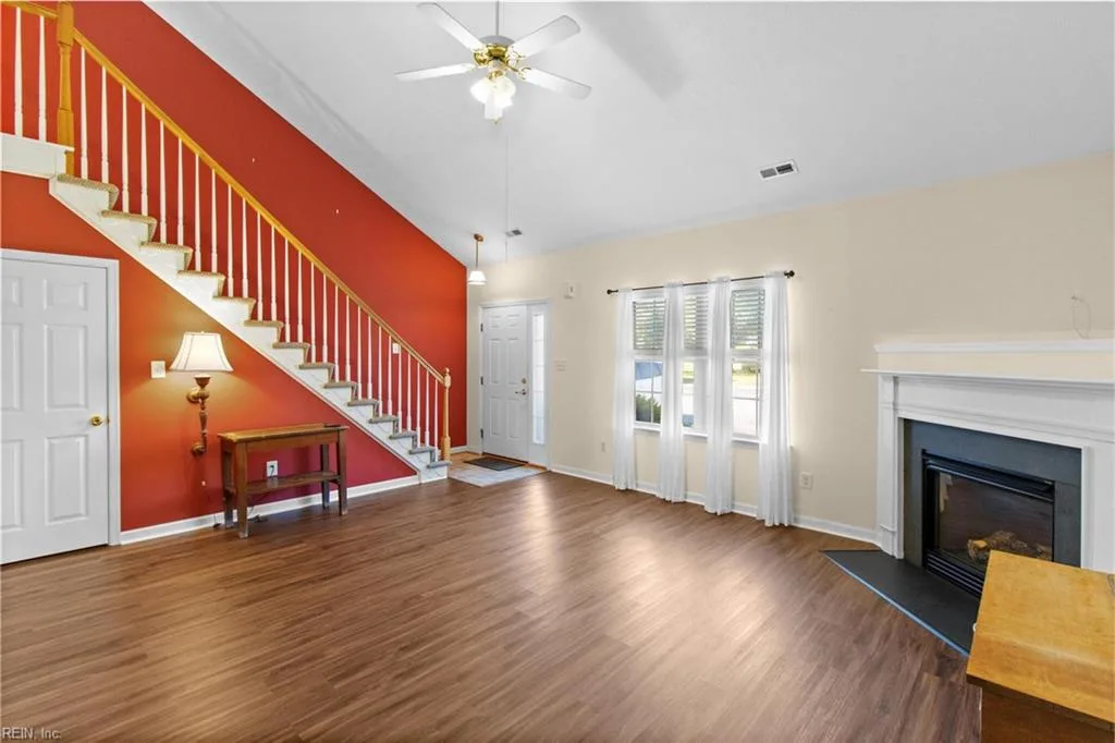7752 The Points PL #703, GLOUCESTERPOINT VA 23062 - Photo 4