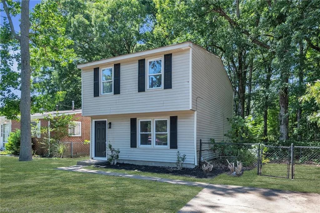 2319 Andrews BLVD, HAMPTON VA 23663 - Photo 2