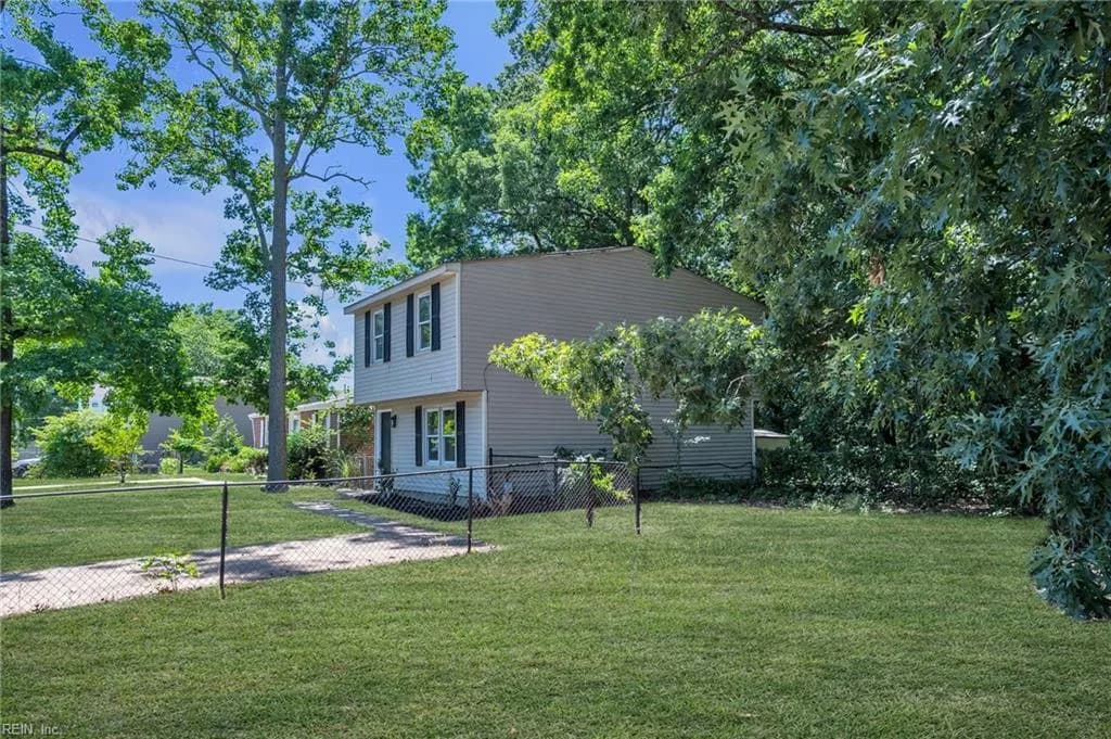 2319 Andrews BLVD, HAMPTON VA 23663 - Photo 3
