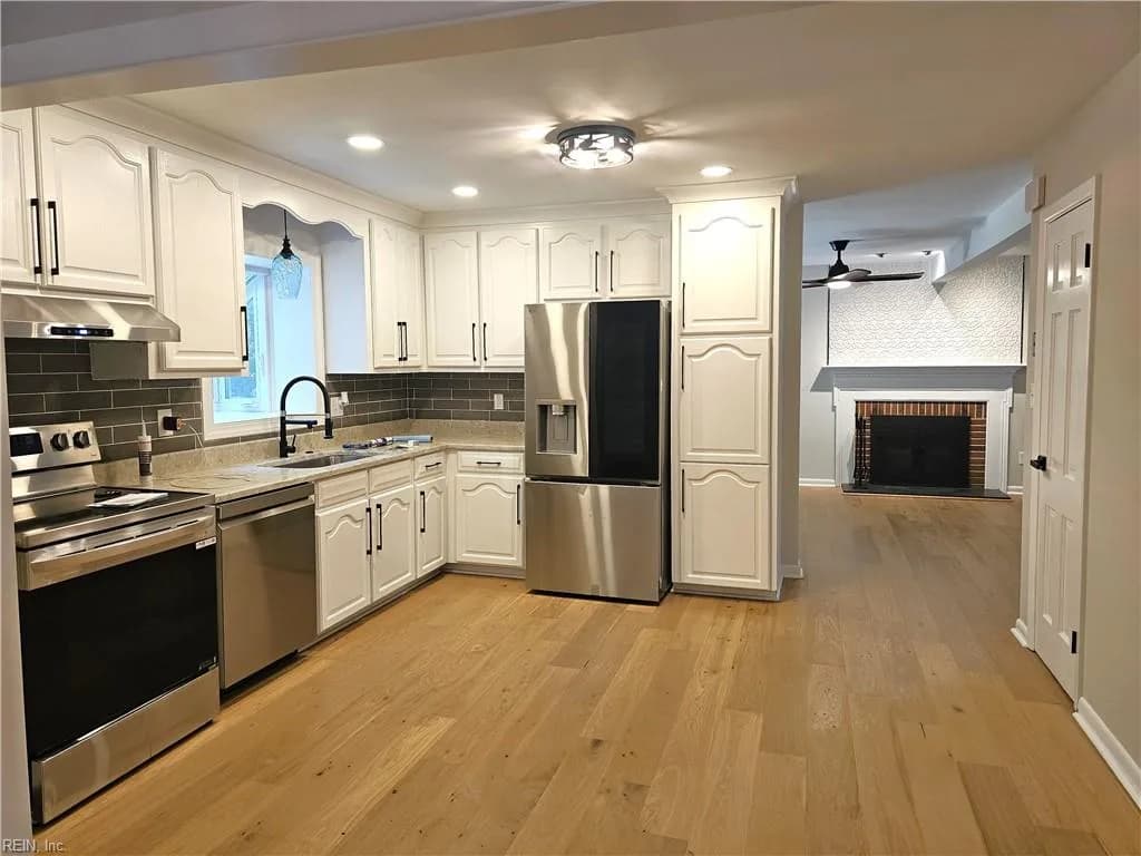 37 Indian Springs DR, NEWPORTNEWS VA 23606 - Photo 4