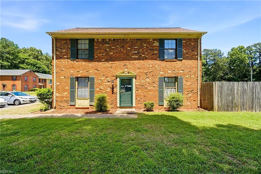 359 Deputy LN #F, NEWPORT NEWS VA 23608 - Main photo