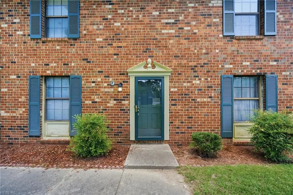 359 Deputy LN #F, NEWPORTNEWS VA 23608 - Photo 5