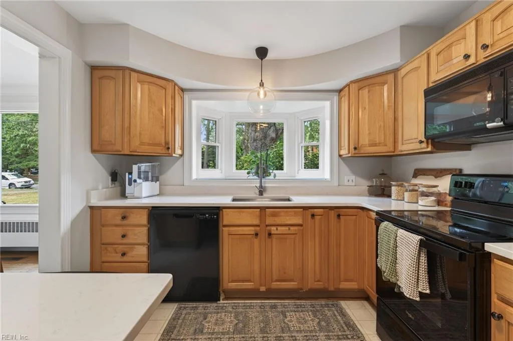 6031 Newport AVE, NORFOLK VA 23505 - Photo 3