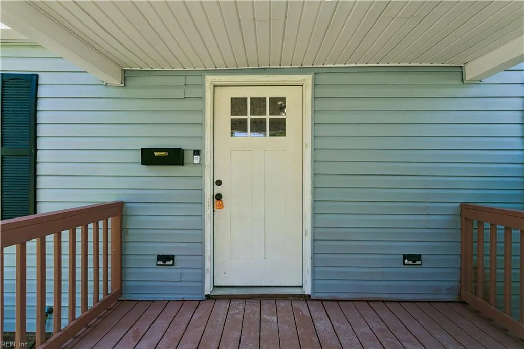 401 Melville RD, HAMPTON VA 23661 - Photo 3