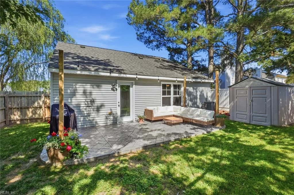 1801 Bloomfield DR, VIRGINIABEACH VA 23453 - Photo 3