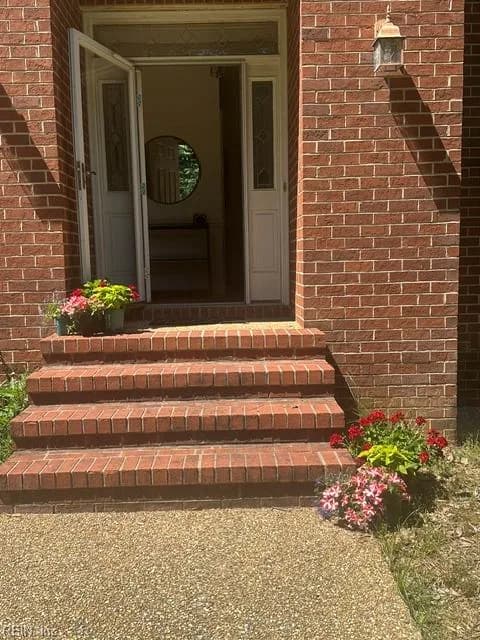 1358 Moyer RD, NEWPORTNEWS VA 23608 - Photo 3