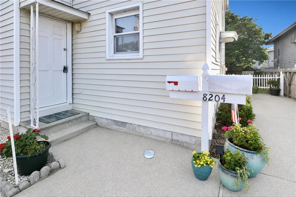 8204 Atlantic AVE #A, VIRGINIABEACH VA 23451 - Photo 3