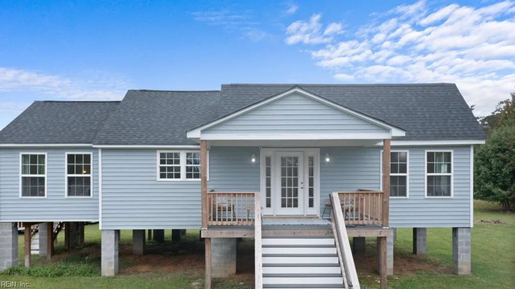 10104 Smiley RD, HAYES VA 23072