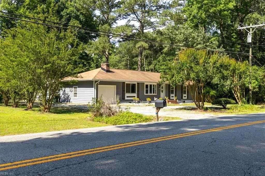 702 Seaford RD, SEAFORD VA 23696 - Photo 3