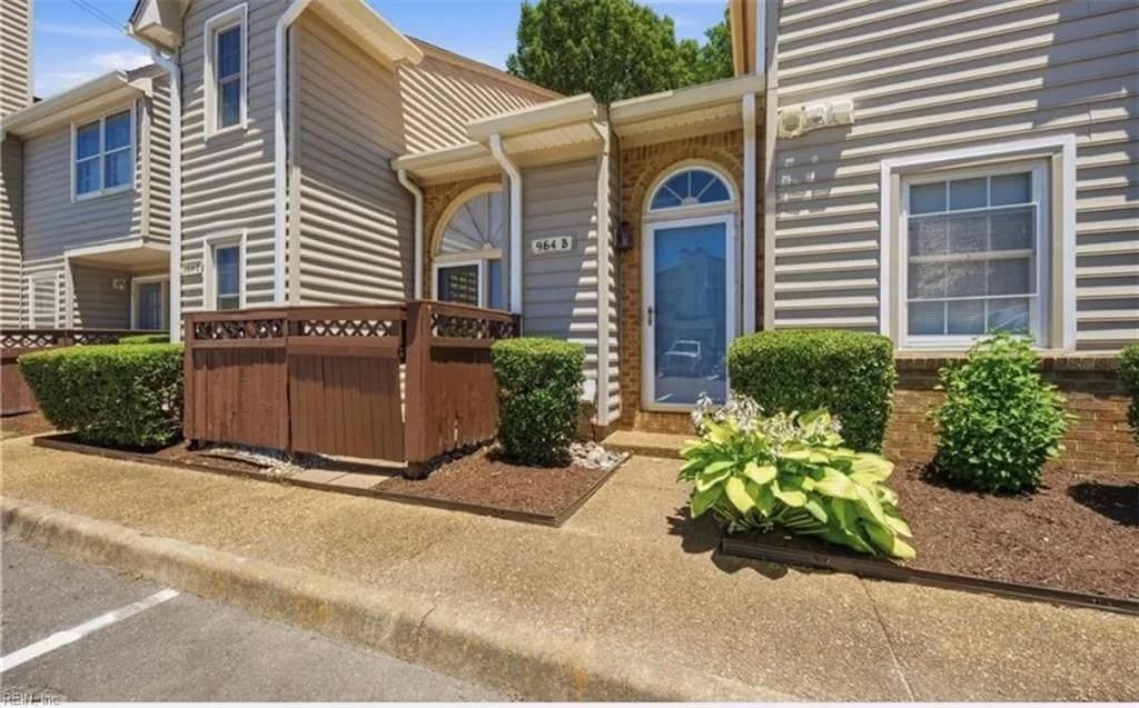 964 Saint Andrews RCH #B, CHESAPEAKE VA 23320 - Main photo