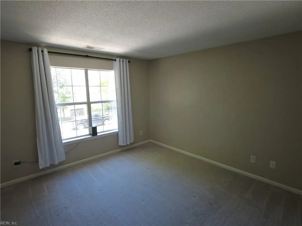 5023 Huntclub CHSE, SUFFOLK VA 23435 - Photo 4