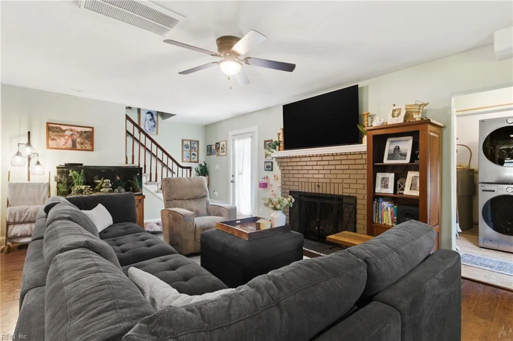 1421 Stewart ST, CHESAPEAKE VA 23324 - Photo 5