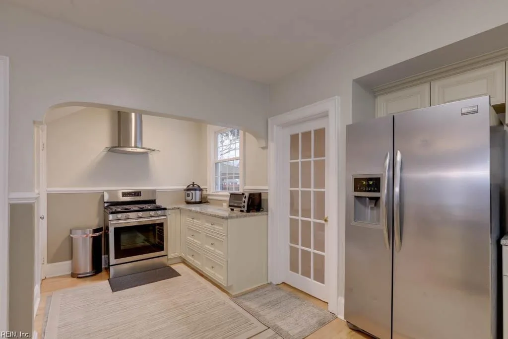 407 Sussex DR, PORTSMOUTH VA 23707 - Photo 5