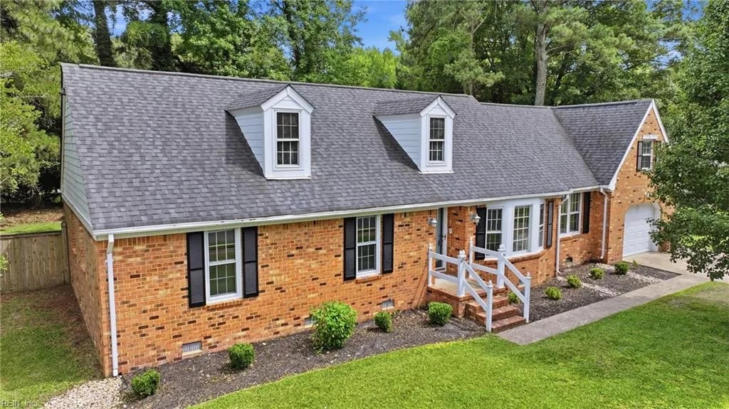 337 Woodbridge DR, Chesapeake — 4 bed Residential, 2,014 sqft