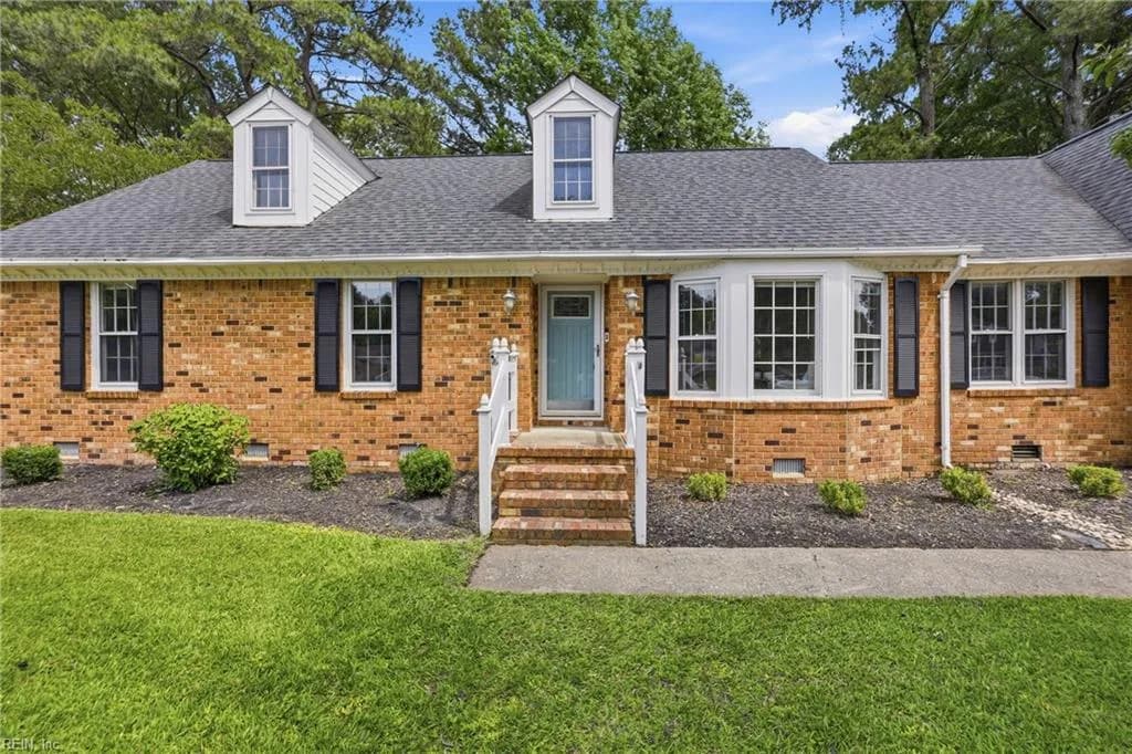 337 Woodbridge DR, CHESAPEAKE VA 23322 - Photo 3
