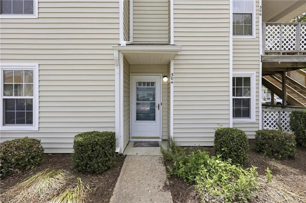 304 Thalia Station CT, VIRGINIABEACH VA 23452 - Photo 2