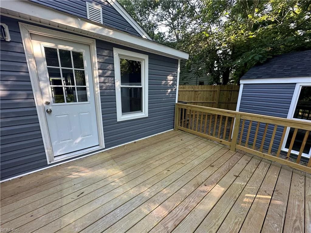 26 Woodland RD, HAMPTON VA 23663 - Photo 4
