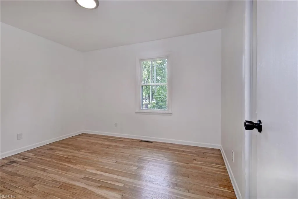 2921 Meadow Forest RD, CHESAPEAKE VA 23321 - Photo 5