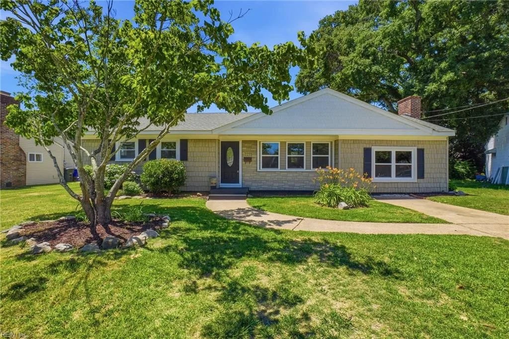 2237 Corbett AVE, NORFOLK VA 23518