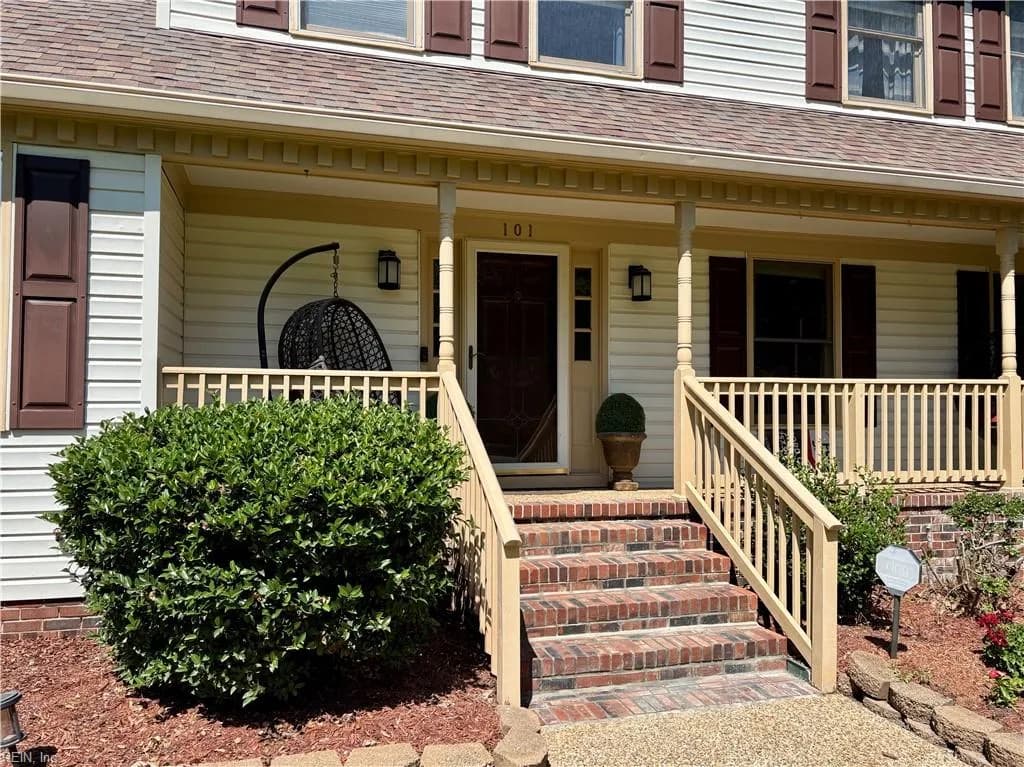 101 Cranwood CT, YORKTOWN VA 23693 - Photo 3