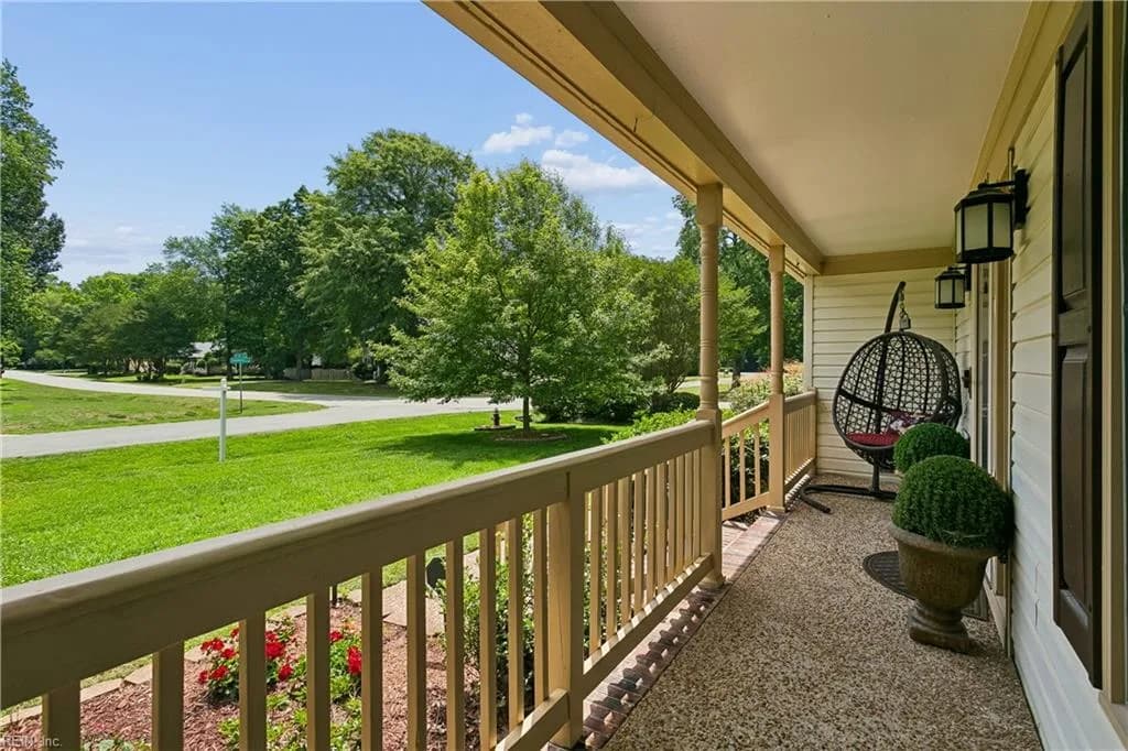101 Cranwood CT, YORKTOWN VA 23693 - Photo 4