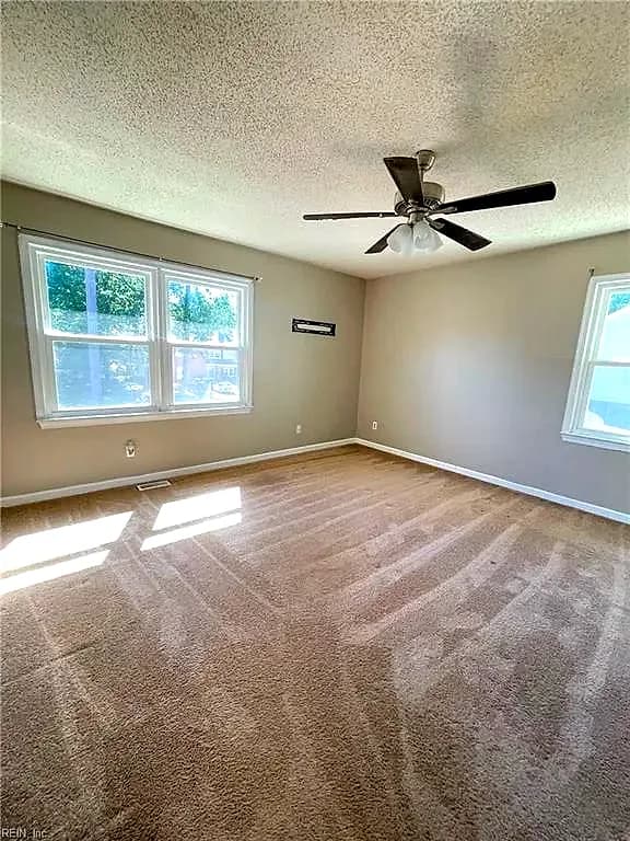 110 Kingsbridge LN, YORKTOWN VA 23692 - Photo 4