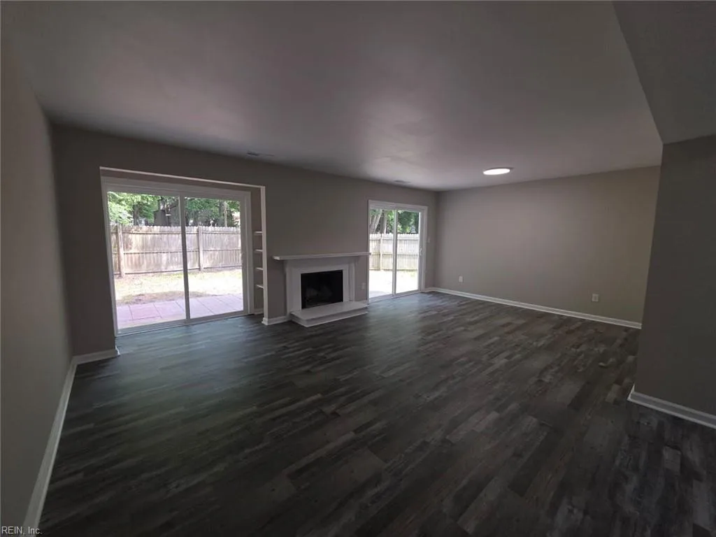 12 Glouchester CIR, CHESAPEAKE VA 23320 - Photo 4