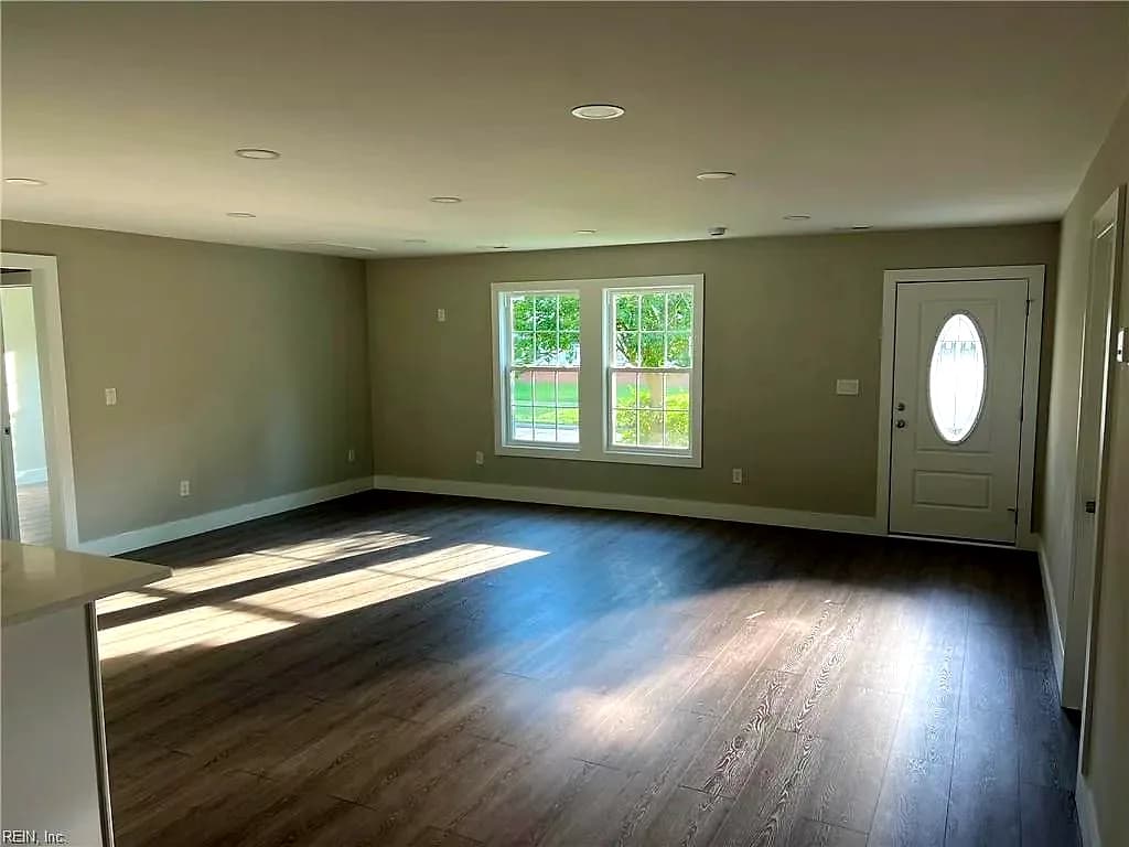 2105 Piedmont AVE, PORTSMOUTH VA 23704 - Photo 5