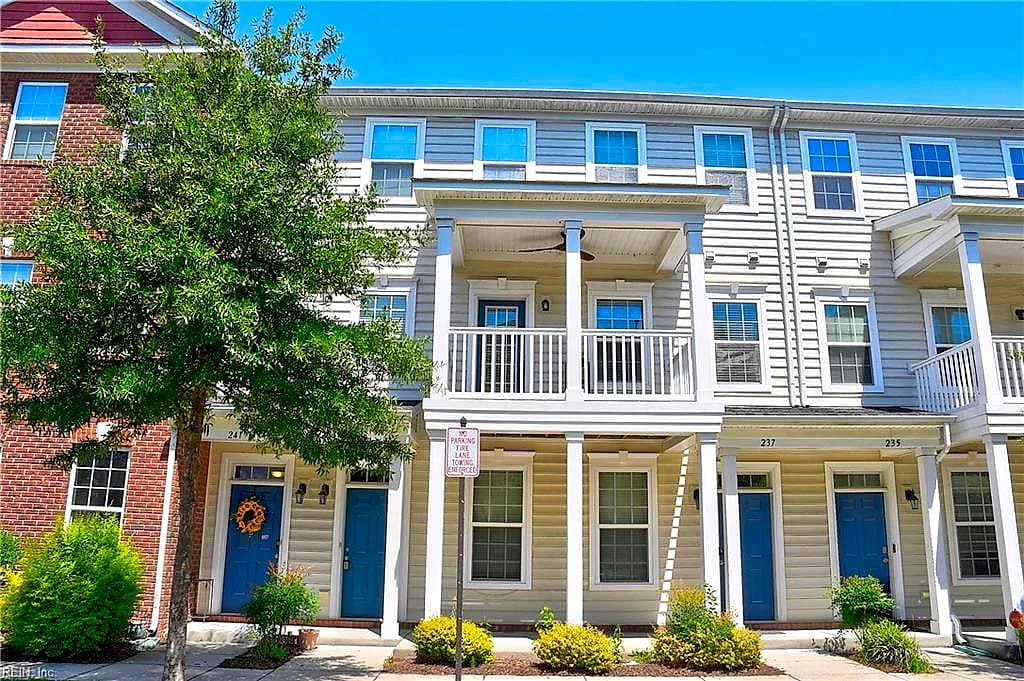 239 Breccia LN, VIRGINIA BEACH VA 23462 - Main photo