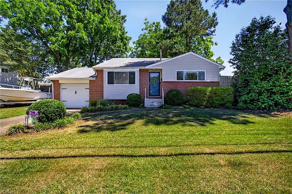 560 N Witchduck RD, Virginia Beach — 4 bed Residential, 1,403 sqft
